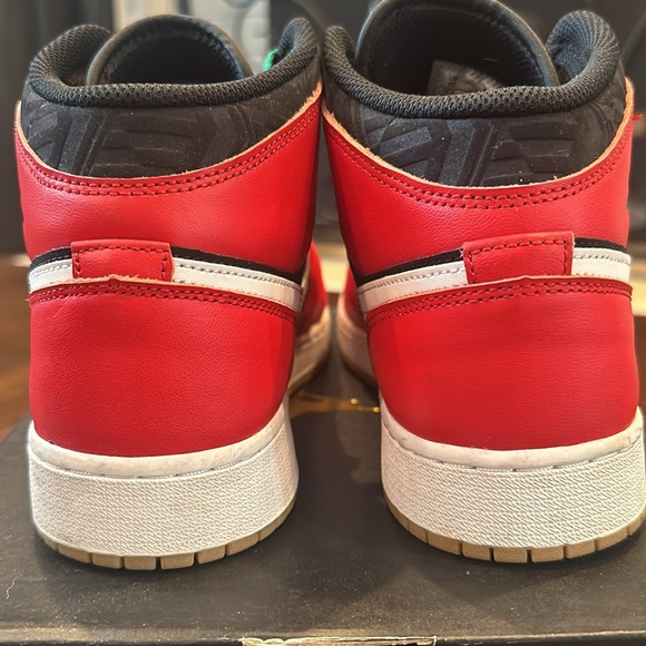 Air Jordan 1 Mid SE (GS) ‘Christmas’ Size 7 - Picture 5 of 11